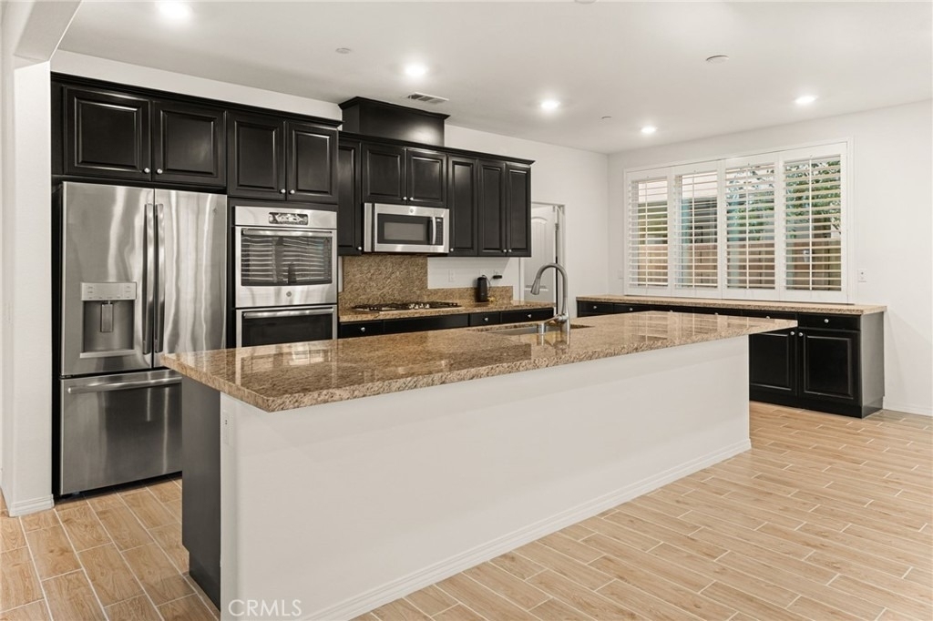 6898 Cache Way - Photo 3