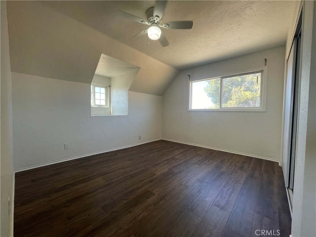 26140 Hoover Street - Photo 9