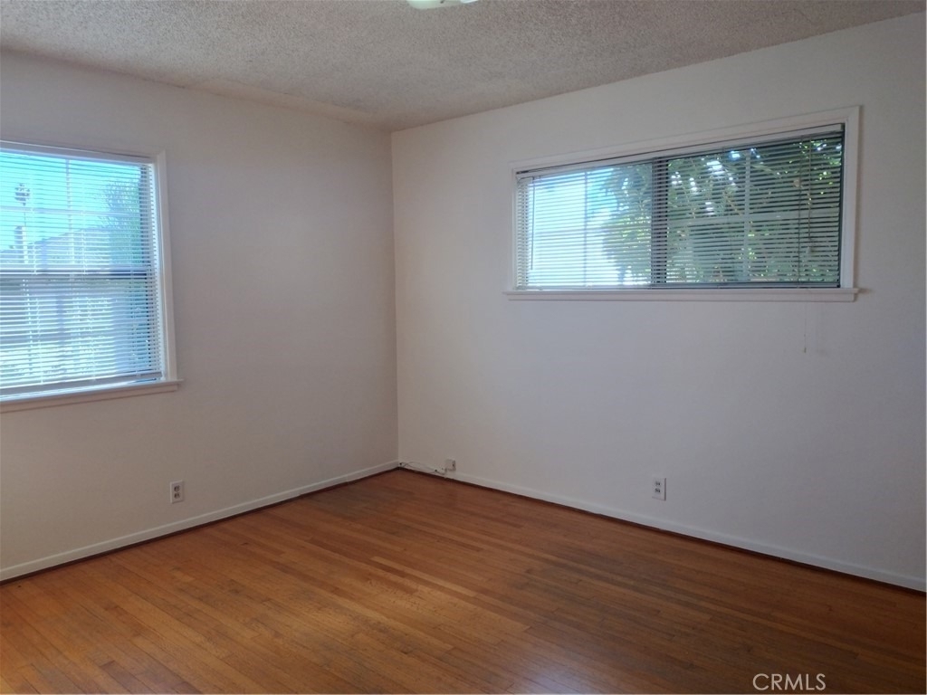 9721 Emperor Avenue - Photo 5