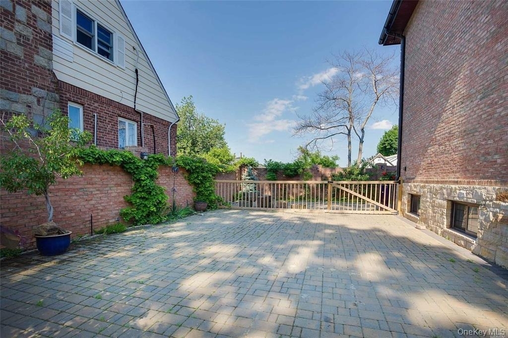 712 126th Street - Photo 19