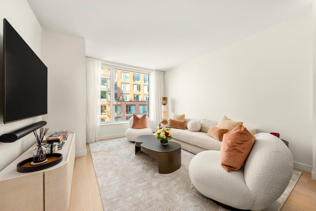 450 Washington Street - Photo 0
