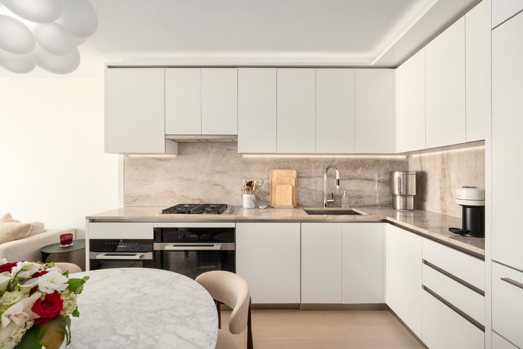 450 Washington Street - Photo 3