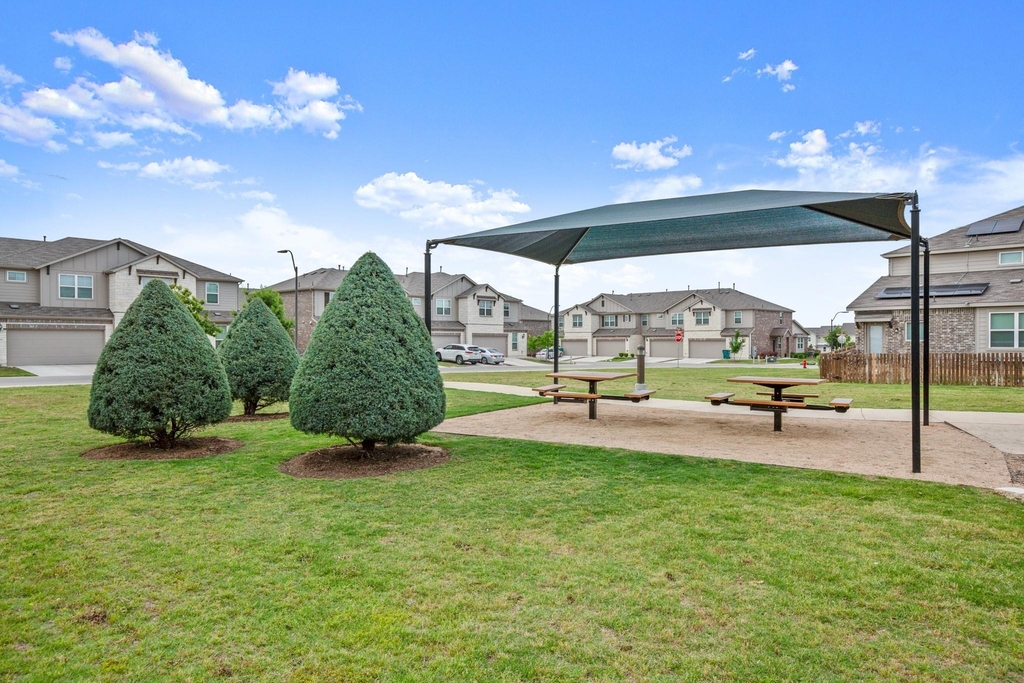 602 Caterpillar St - Photo 27
