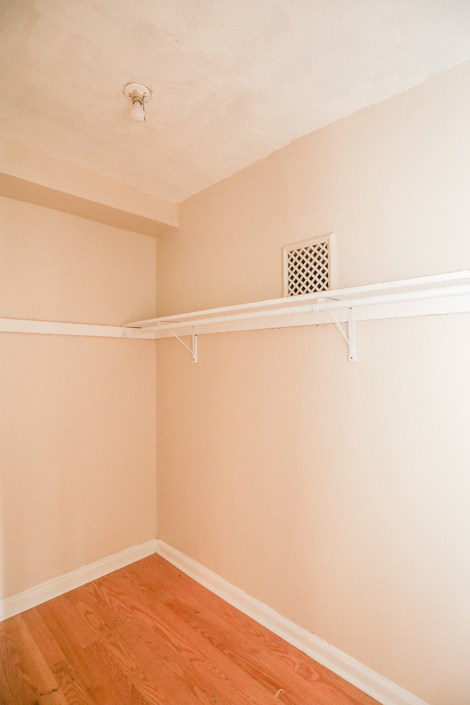 7455 N Greenview Avenue - Photo 8