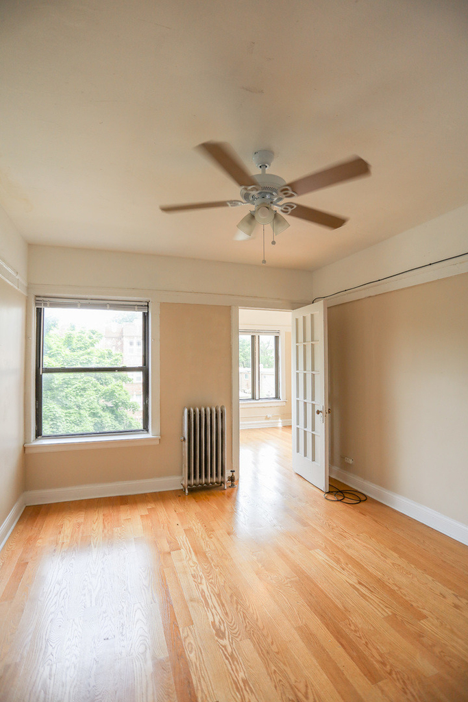 7455 N Greenview Avenue - Photo 2