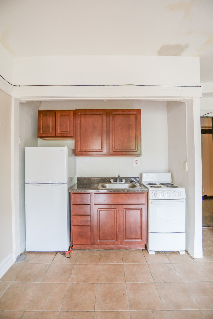 7455 N Greenview Avenue - Photo 4