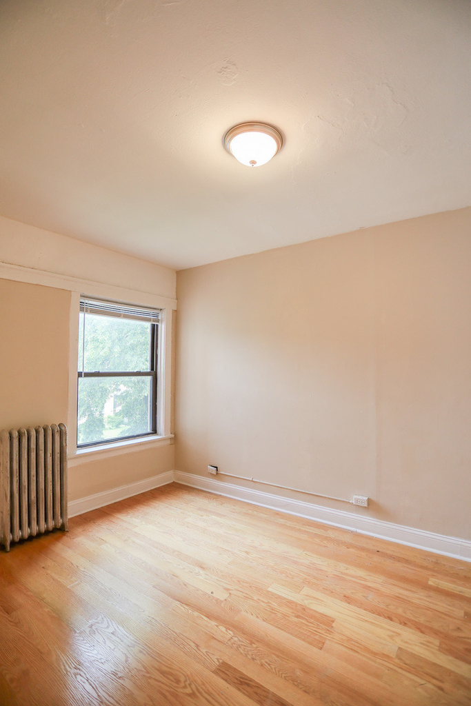 7455 N Greenview Avenue - Photo 3