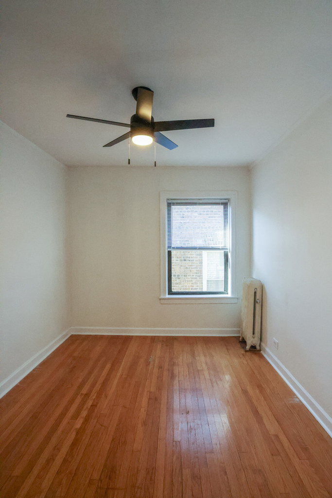 1633 W Lunt Avenue - Photo 8