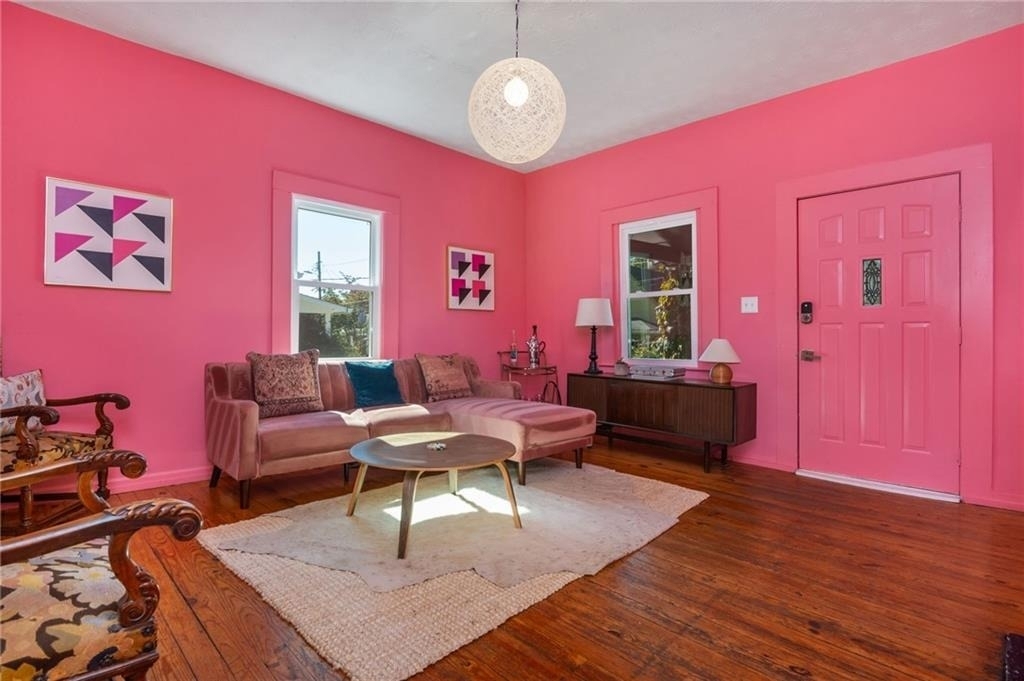184 Savannah Street Se - Photo 9