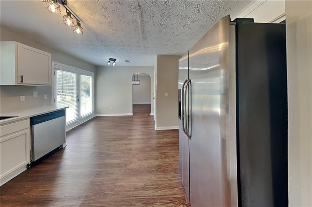127 Savanna Court - Photo 5