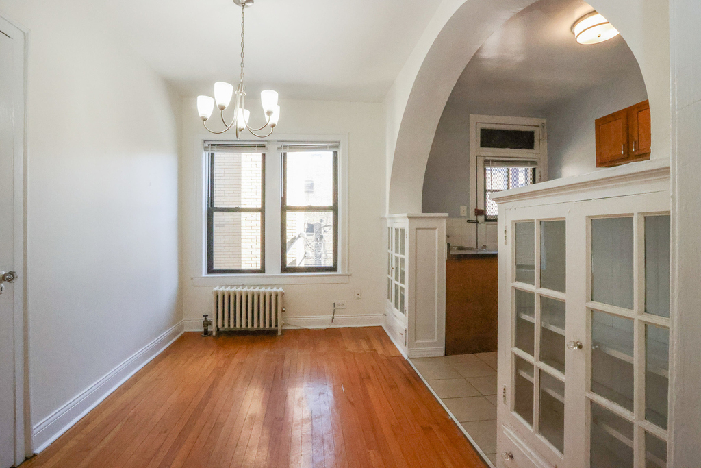 1627 W Lunt Avenue - Photo 2