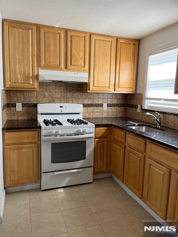 62 Devon - Photo 1