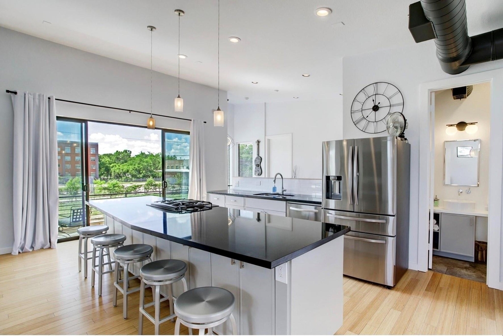 705 Nicholson Street - Photo 16