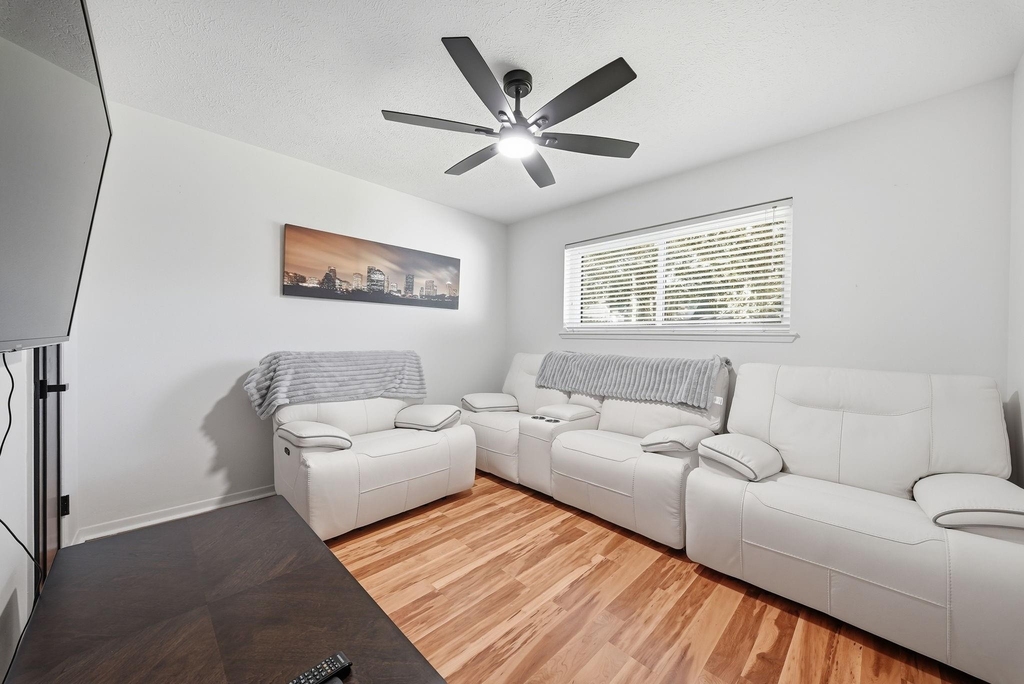 4035 Cedar Forest Drive - Photo 11