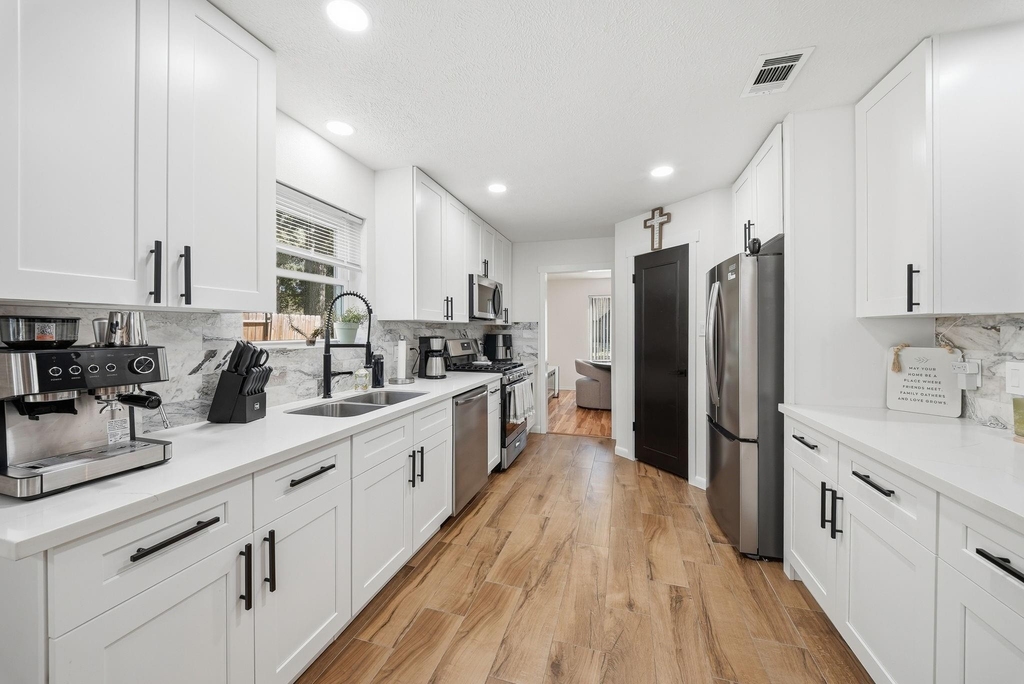 4035 Cedar Forest Drive - Photo 8