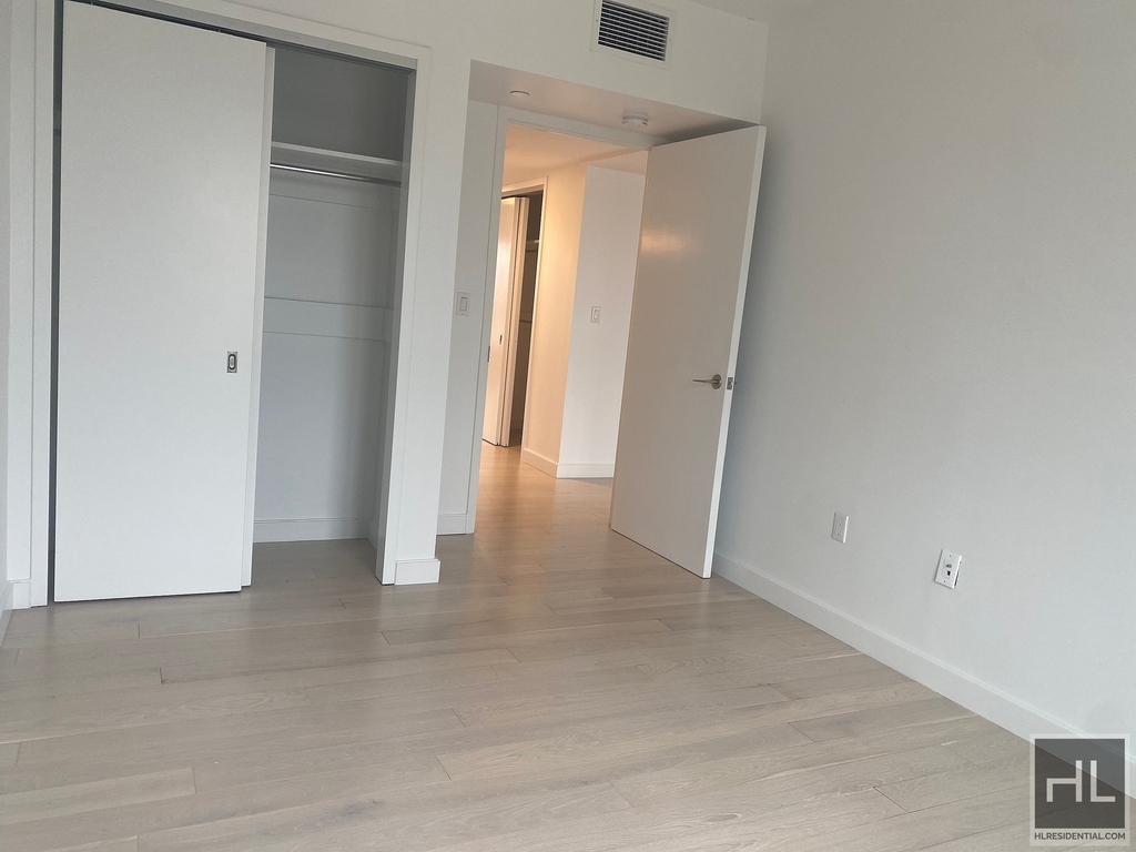 Clarkson Avenue - Photo 12