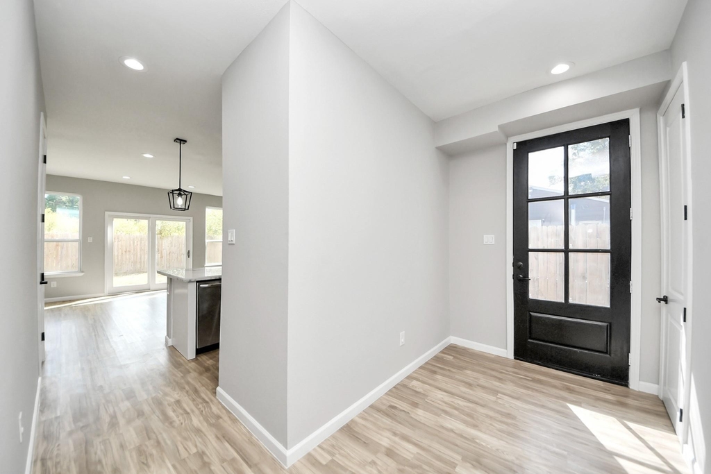 6524 Tuskegee Street - Photo 3
