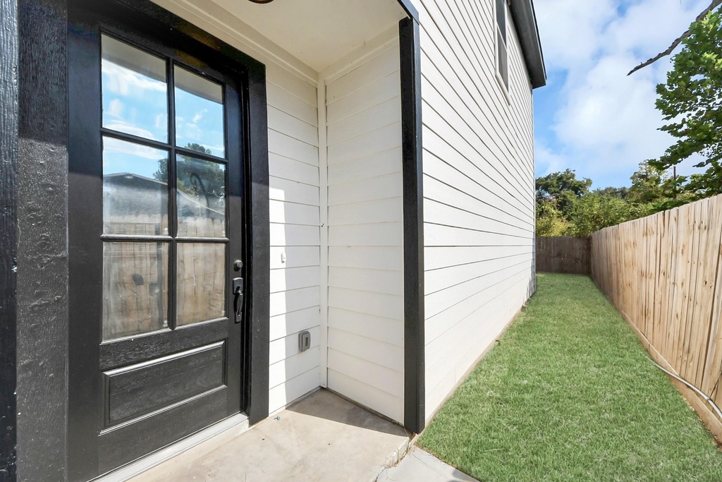 6524 Tuskegee Street - Photo 2