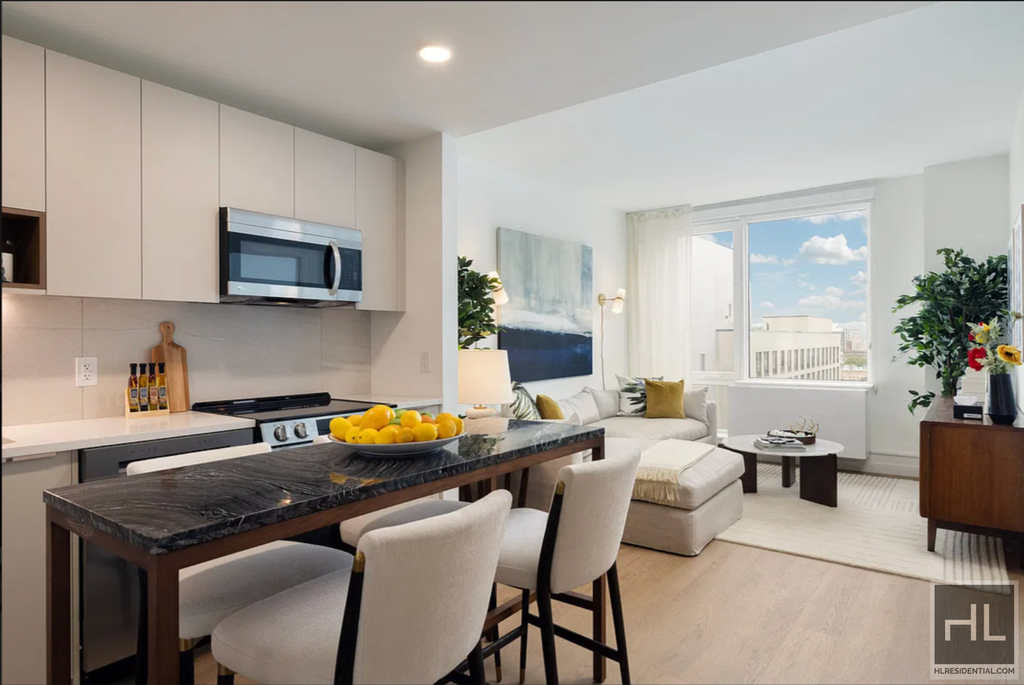 West 206th Street - Photo 1
