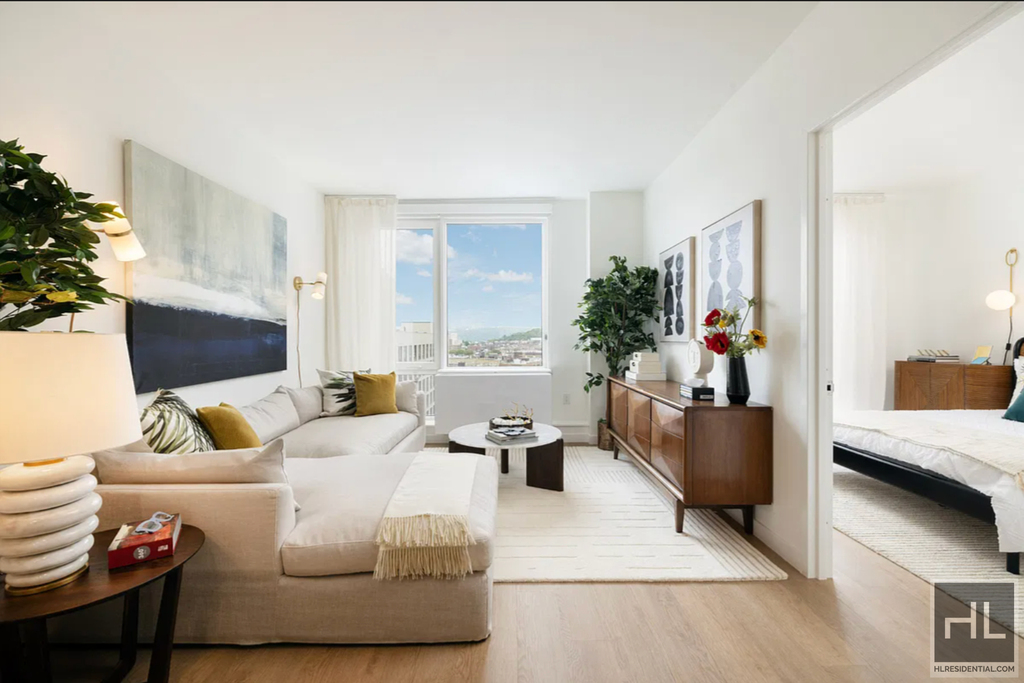 West 206th Street - Photo 0