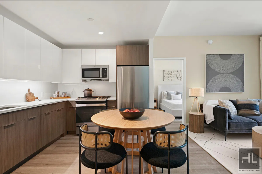 90th Avenue - Photo 4