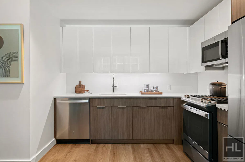 90th Avenue - Photo 3