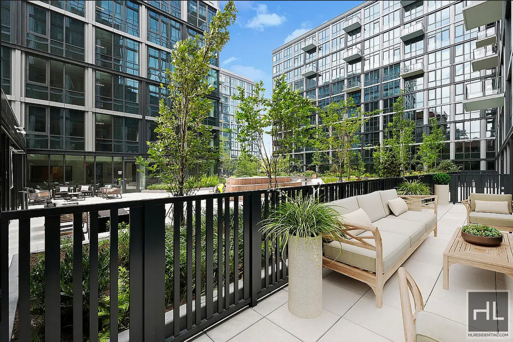 90th Avenue - Photo 10