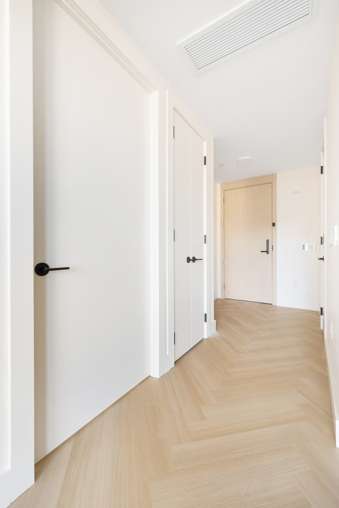 1060 Pacific Street - Photo 3
