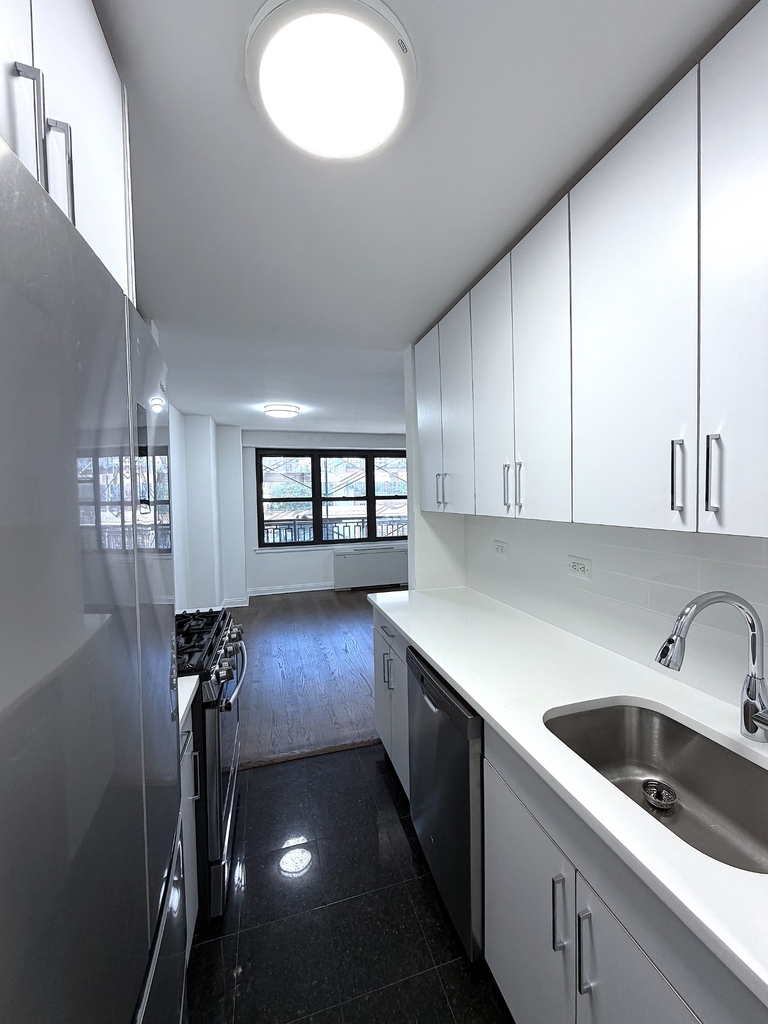East 82nd Street - Photo 1
