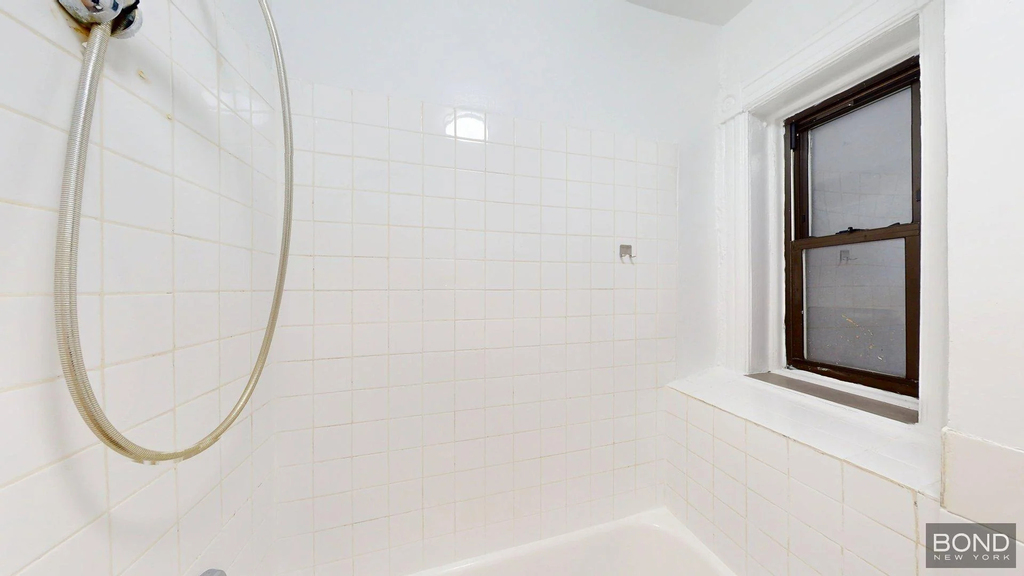 200 West 89th Street - Photo 4