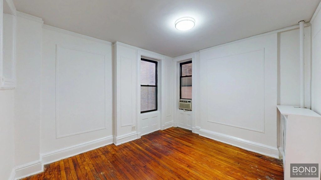 200 West 89th Street - Photo 2