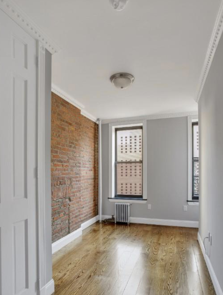 West 52nd Street - Photo 5