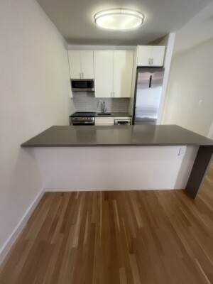 Sullivan Street - Photo 3