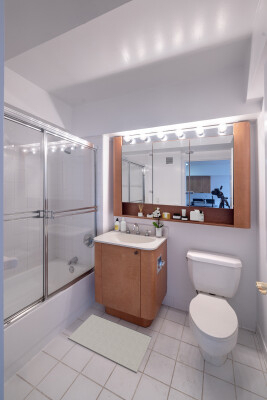 West 30th Street - Photo 3