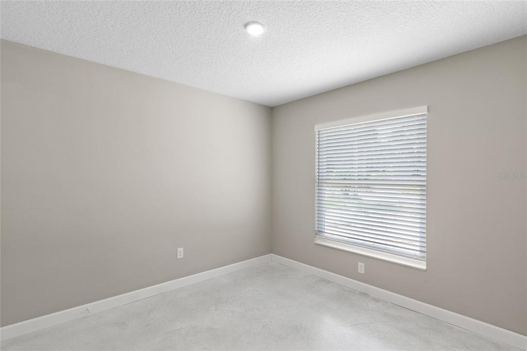 921 E Clifford Avenue - Photo 1