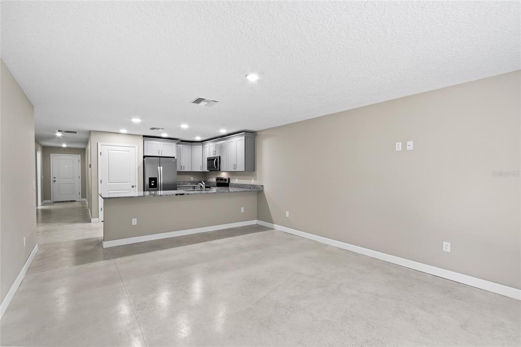 921 E Clifford Avenue - Photo 9