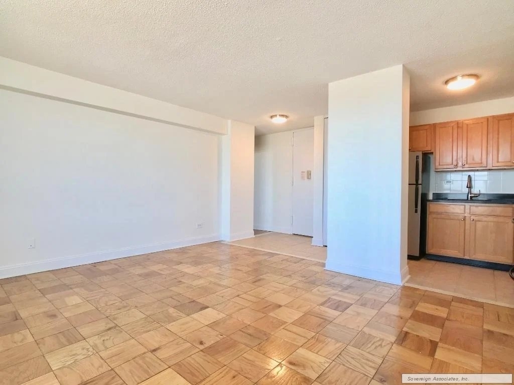 3333 Broadway - Photo 1