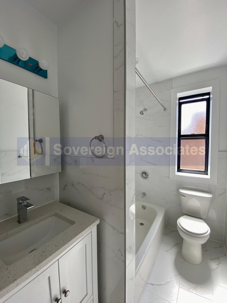 686 West 204th Street - Photo 7