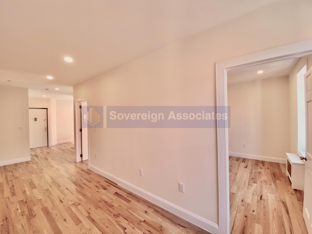 686 West 204th Street - Photo 15