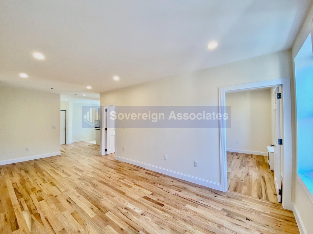 686 West 204th Street - Photo 14