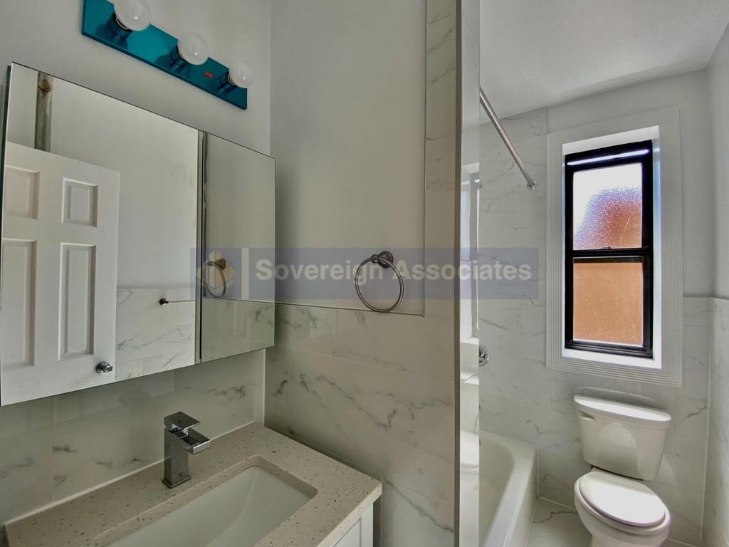 686 West 204th Street - Photo 6