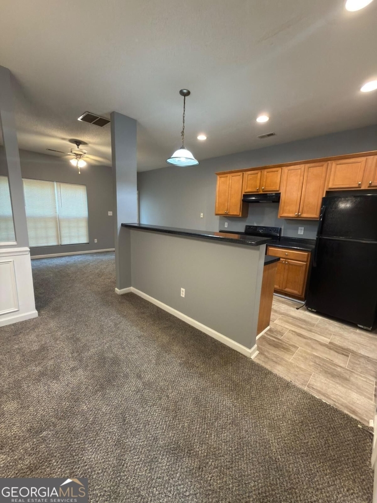 549 Maggie Lane - Photo 2