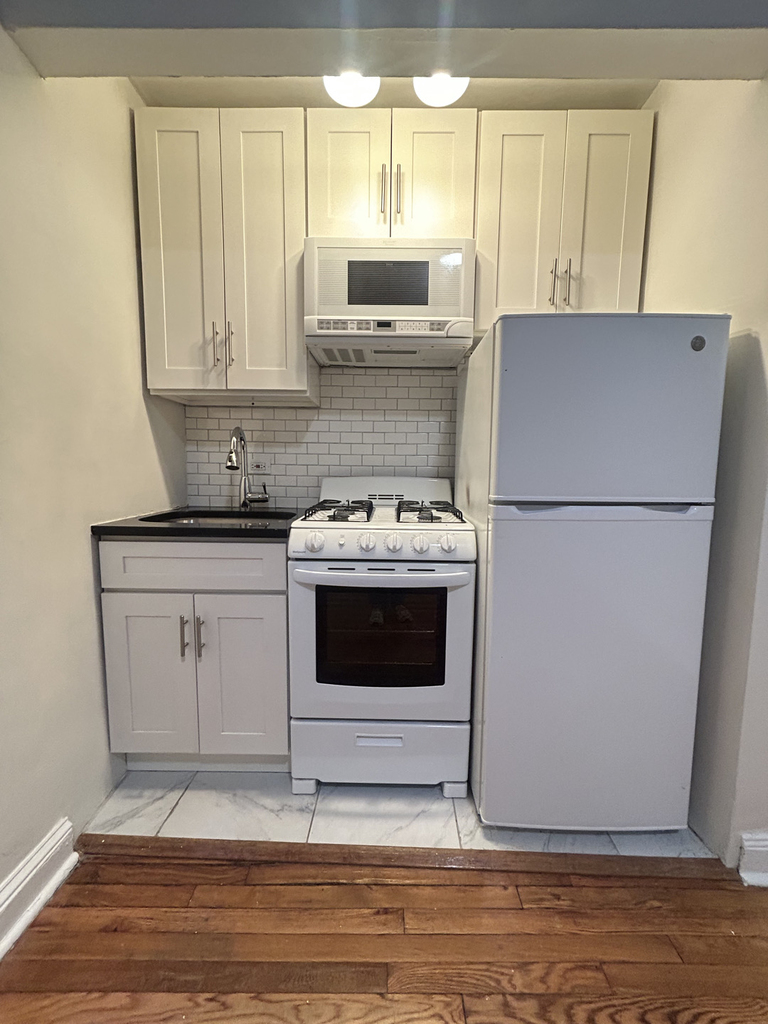 328 West 83rd Street - Photo 3