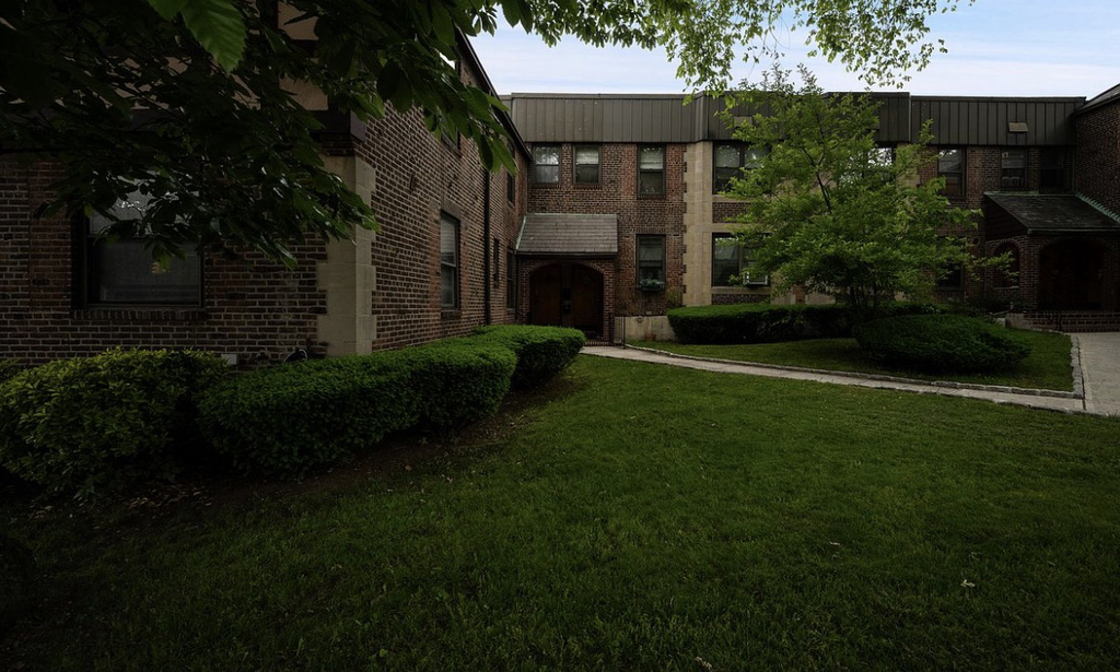 76-9 Ditmars Boulevard - Photo 11