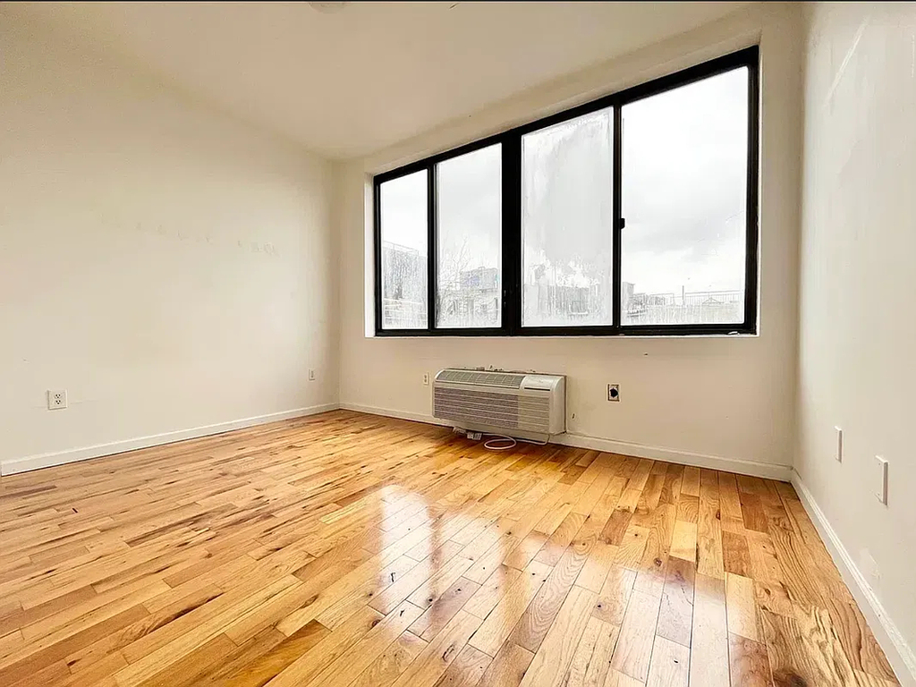 324 Melrose Street - Photo 1