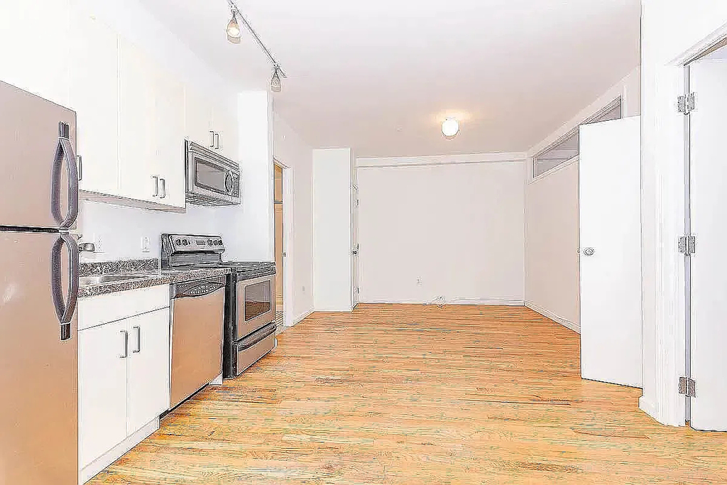 324 Melrose Street - Photo 4