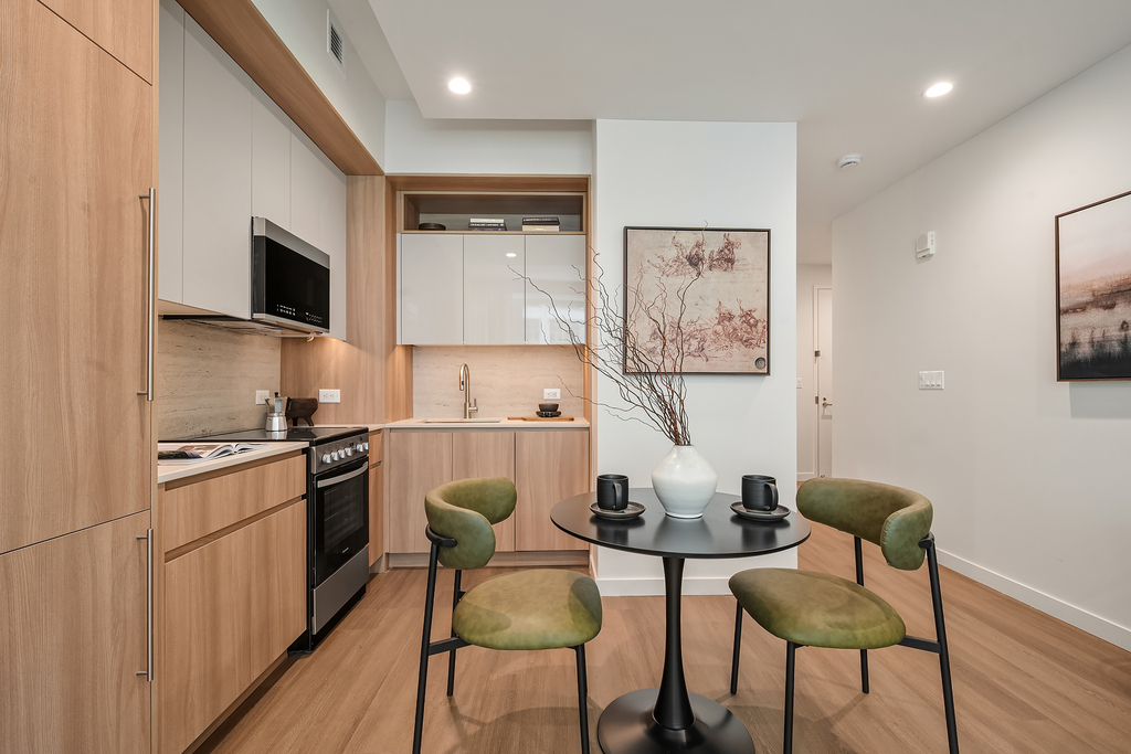 180 Pearl Street - Photo 3