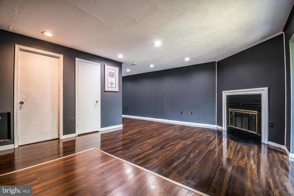 8308 Shady Grove Circle - Photo 13