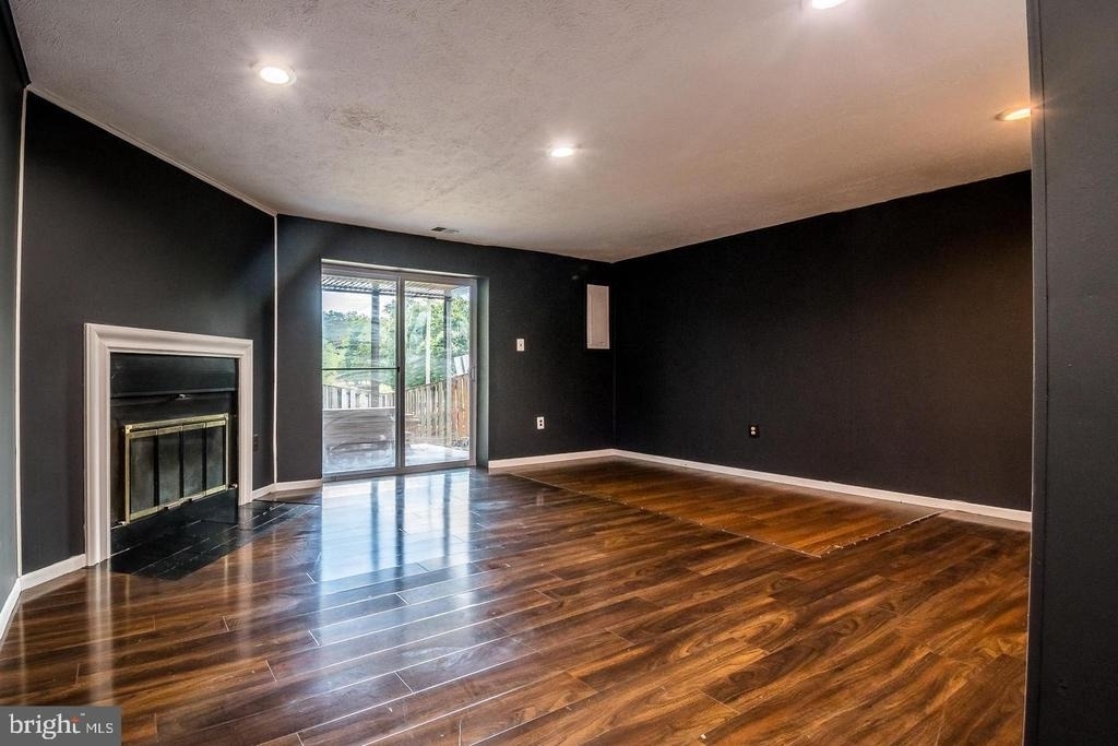 8308 Shady Grove Circle - Photo 8