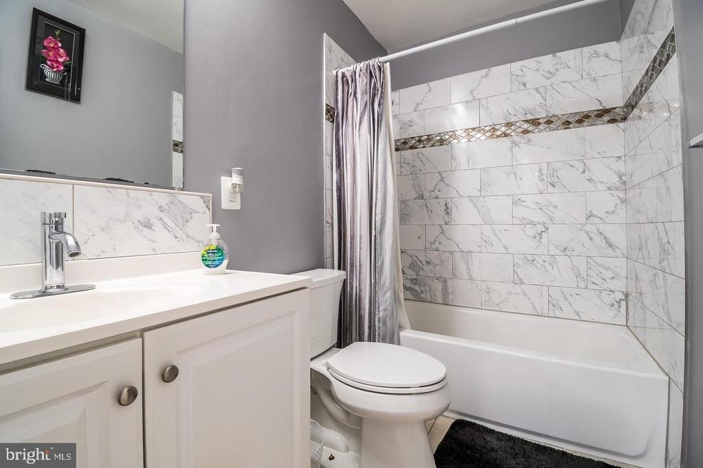 8308 Shady Grove Circle - Photo 7